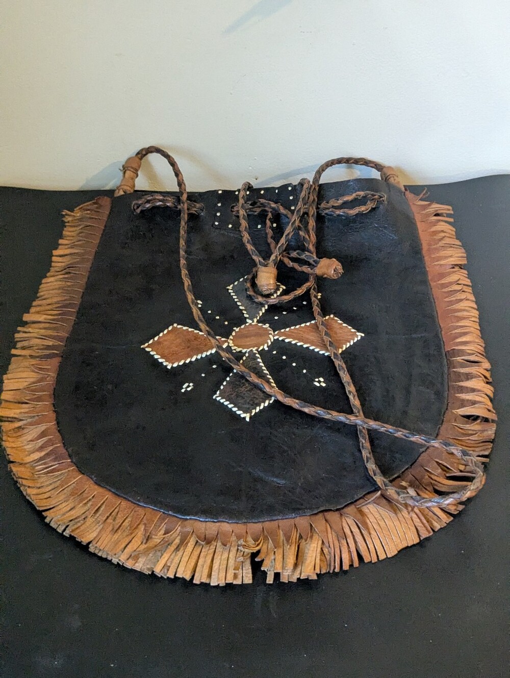 Handcrafted Vintage Boho Western Detail Leather Fringe Shoulder Crossbody Tote - Picture 3 of 16